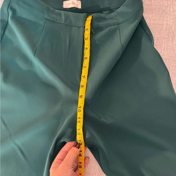 Meshing elegant Green Women's Suit Set - Picture 5 of 9